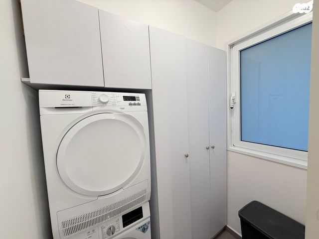 דירה, משה דיין, גיורא, רמלה