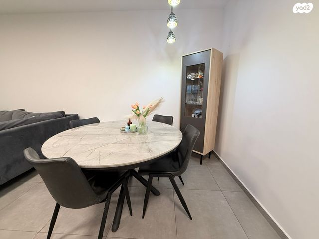 דירה, משה דיין, גיורא, רמלה