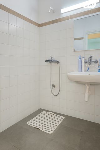 דירה, צביה לובטקין 34, נווה אליעזר וכפר שלם מזרח, תל אביב יפו