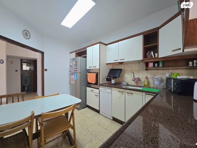 דירה, טרומפלדור 18, פועלים ד, כפר סבא