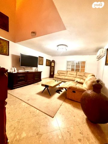 דו משפחתי, רחבת איבצן, שכונה ו', באר שבע