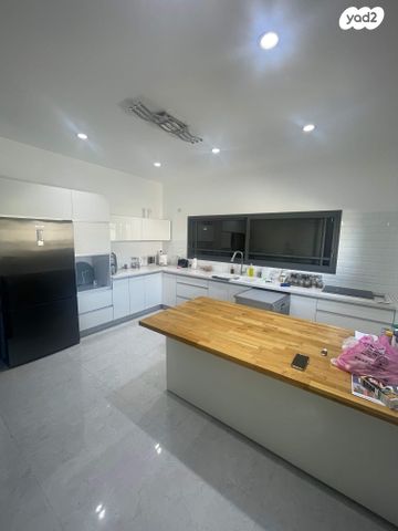 דו משפחתי, נחליאלי, גבעת הסביונים, קרית מלאכי