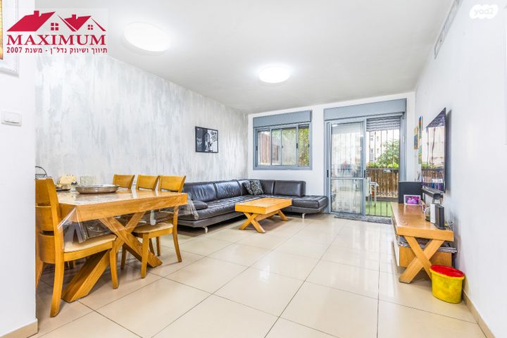 דירת גן, אליהו קורן, חומת שמואל, הר חומה, ירושלים