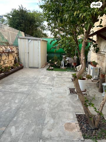 דירת גן, סייפן, שיכון עובדים, טבריה