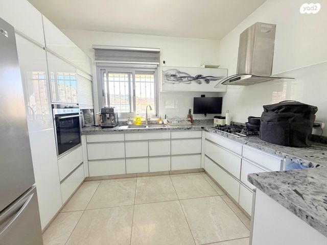 דירה, חומת שמואל, הר חומה, ירושלים