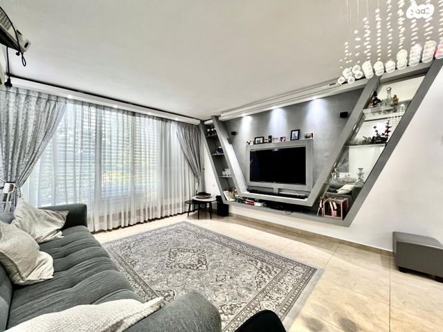 דירה, בורוכוב 12, צפון מערב מרכז העיר, נתניה