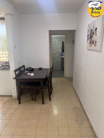 דירה, הרב שפירא, ברית כהונה, נתיבות