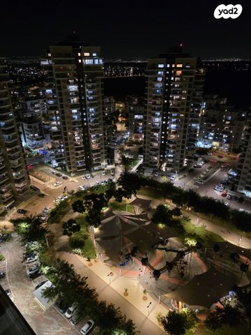 דופלקס, הפארק, חדרה