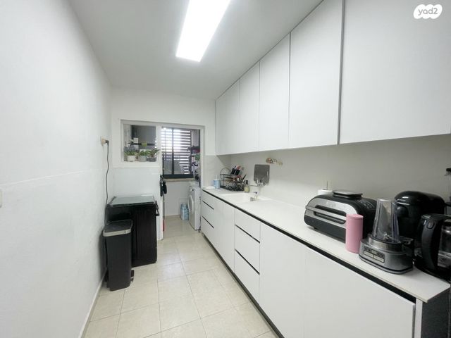 דירה, שדרות אליהו, שאר העיר, מזכרת בתיה