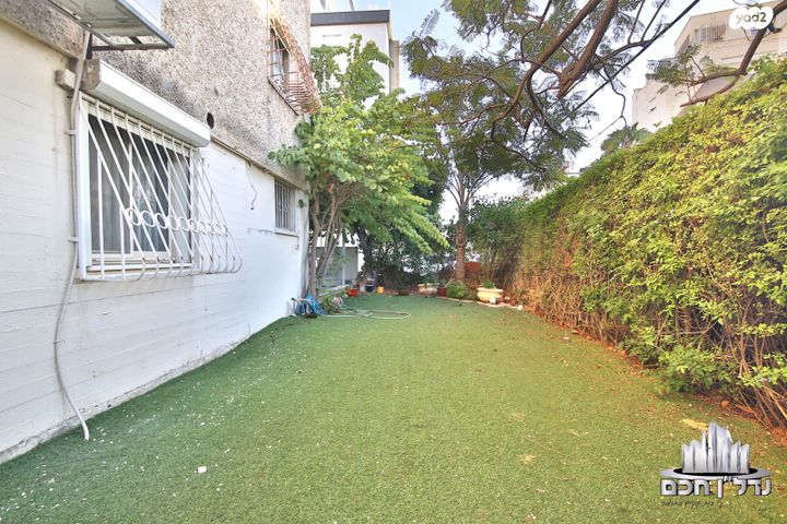 דירת גן, דבורה, מוצקין הותיקה, קרית מוצקין