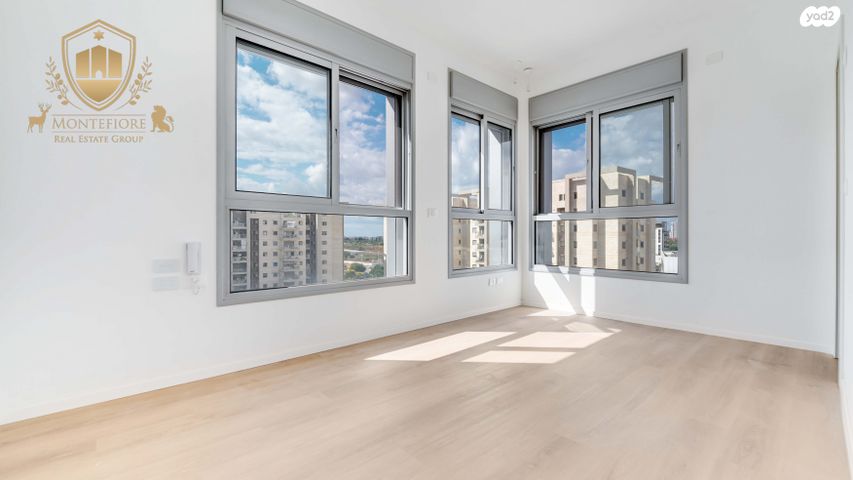 דירה, רחבעם זאבי, גליל ים (מתחם הכוכבים), הרצליה