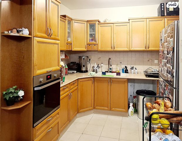 דירה, אבן עזרא, שעריים, רחובות