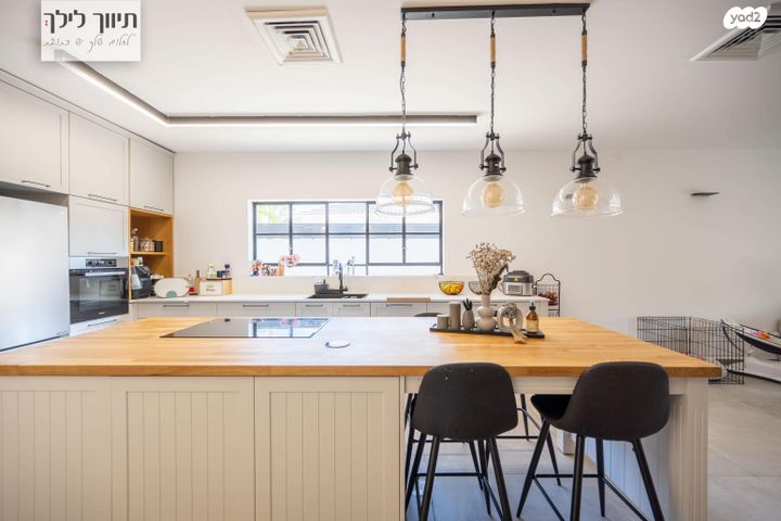 דו משפחתי, מורשה, רמת השרון