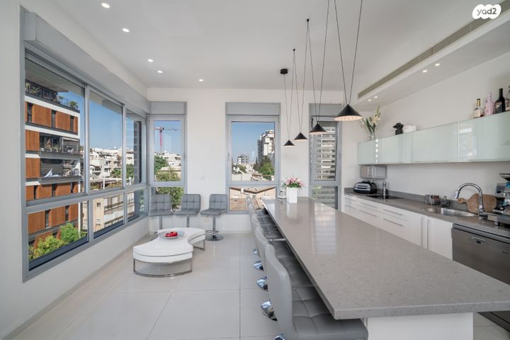 גג/ פנטהאוז, הכנסת, שטח 9, גבעתיים