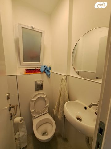 דירה, הרב רפאל אנקווה, נתניה