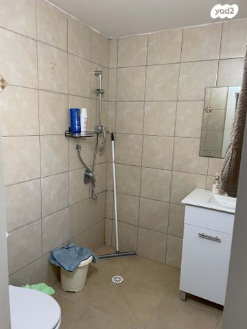 דירת גן, הכותל המערבי, שכונה א', באר שבע