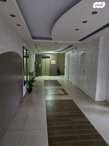 דירה, הרצל 23, עיר, מרכז העיר, נהריה