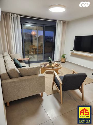 דירה, סנסן, צור הדסה