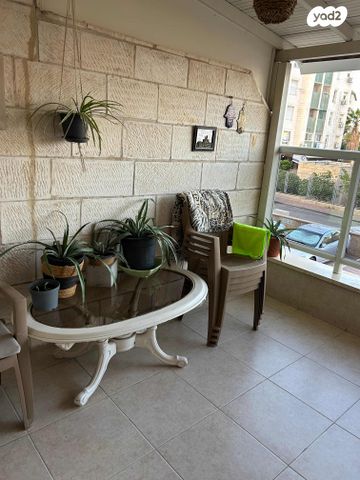 דירת גן, סייפן, שיכון עובדים, טבריה