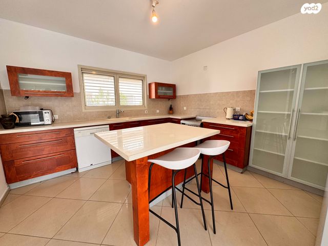 דו משפחתי, כוכבן, מתחם 19 - 20 (מתחם הפרחים), הוד השרון