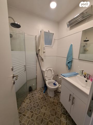 דירה, הרב רפאל אנקווה, נתניה