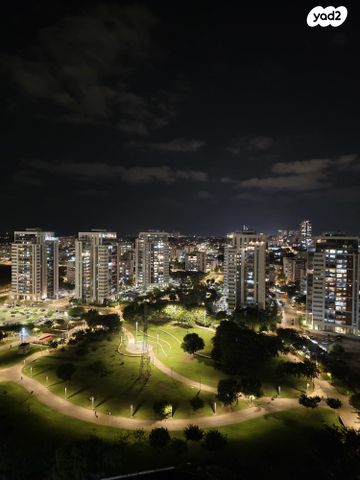 דופלקס, הפארק, חדרה