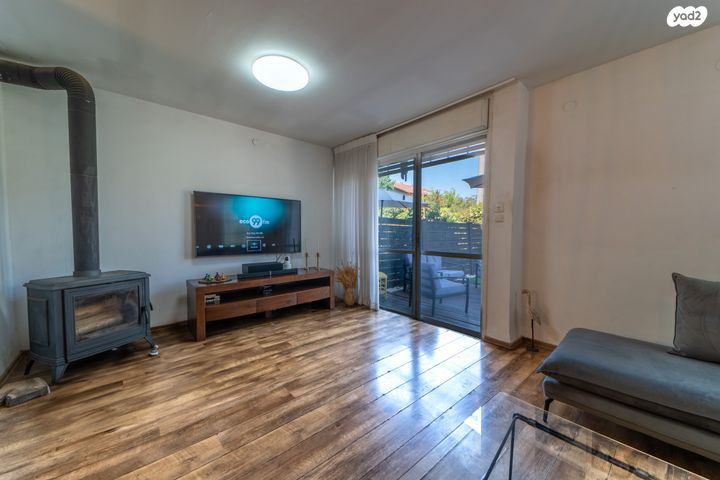 דו משפחתי, רמת ישי