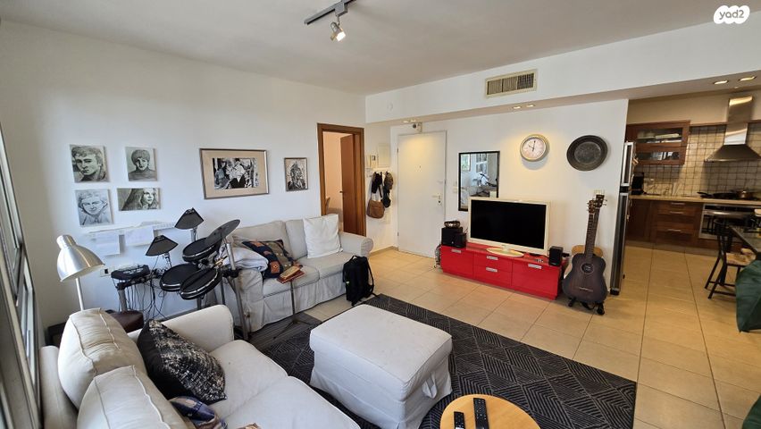 דירה, יבנה 48, קרית יערים, רמת השרון