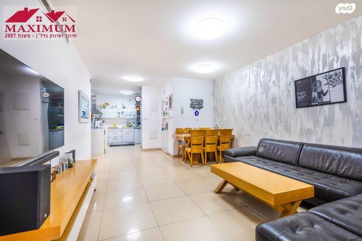 דירת גן, אליהו קורן, חומת שמואל, הר חומה, ירושלים