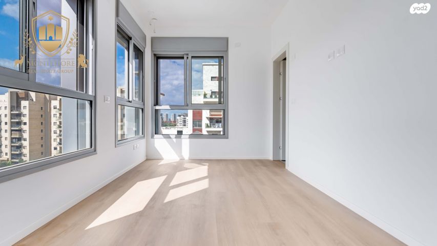 דירה, רחבעם זאבי, גליל ים (מתחם הכוכבים), הרצליה