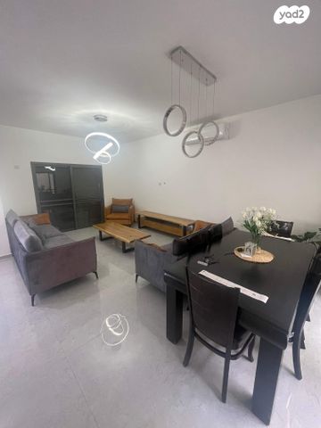 דו משפחתי, נחליאלי, גבעת הסביונים, קרית מלאכי