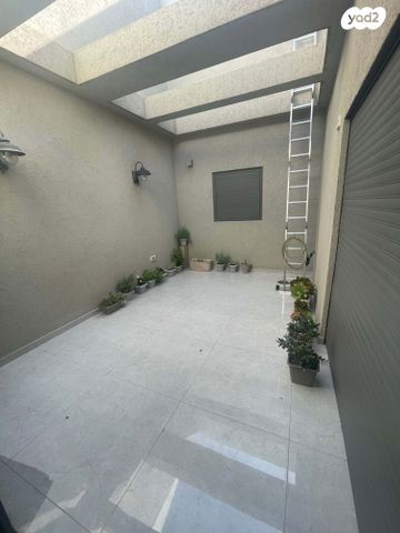 דו משפחתי, נחליאלי, גבעת הסביונים, קרית מלאכי