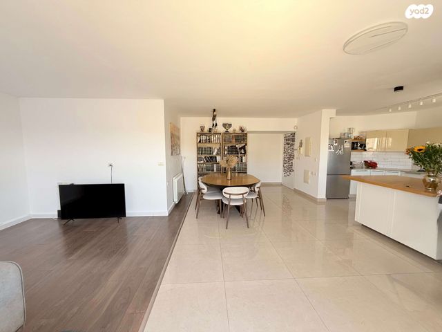 אליהו קורן 42