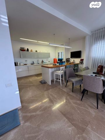 גג/ פנטהאוז, שדרות הציונות 6, ברנע, אשקלון