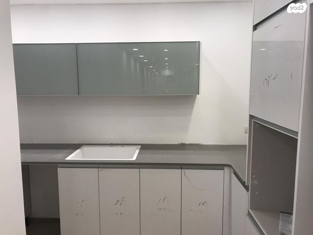 דירה, גבעת התחמושת, קרית שרת מערב, חולון