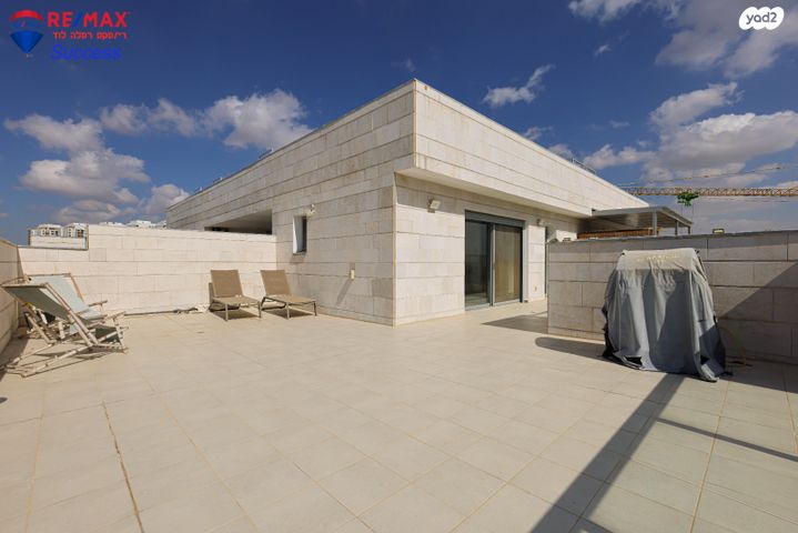 גג/ פנטהאוז, הבה"דים 10, נרקיסים, ראשון לציון