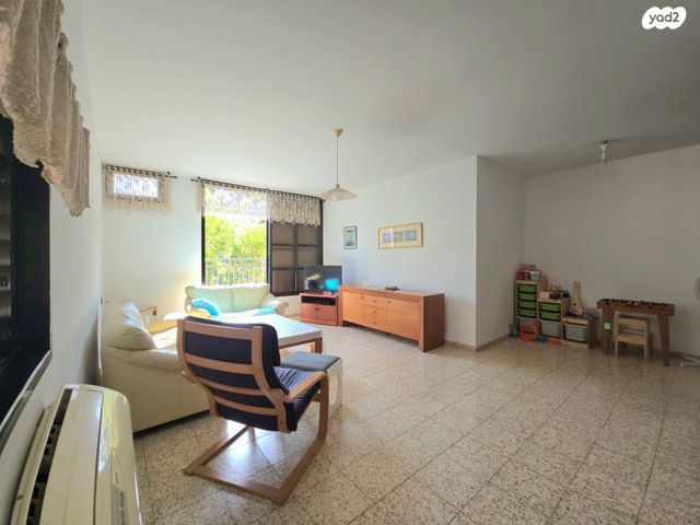 דירה, טרומפלדור 18, פועלים ד, כפר סבא