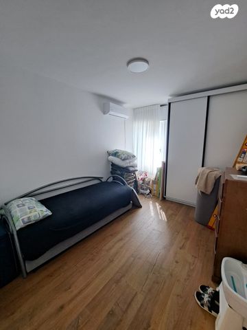 דירה, הרב רפאל אנקווה, נתניה