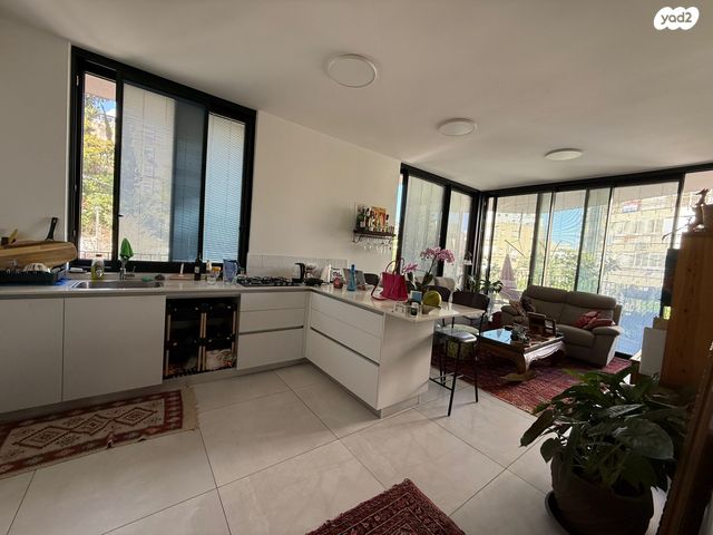 דירה, סירקין, פועלי הרכבת, גבעתיים