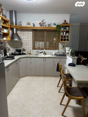 דירת גן, סייפן, שיכון עובדים, טבריה