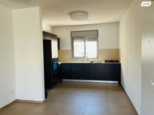 דירה, שבט, הכרמים, מודיעין מכבים רעות