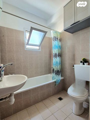 דירה, הר גלבוע, בימת תל חי / מורדות הרי נפתלי, קרית שמונה