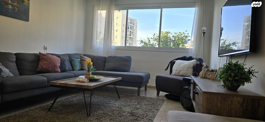 צביה לובטקין 34