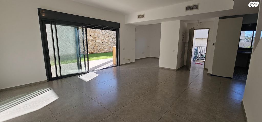 בית פרטי/ קוטג', זמורה 4, שאר העיר, כפר ורדים