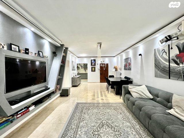 דירה, בורוכוב 12, צפון מערב מרכז העיר, נתניה