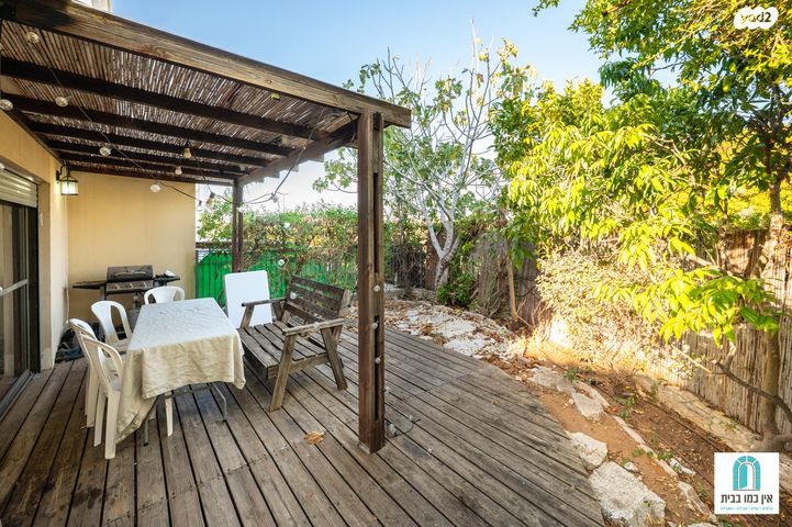 דו משפחתי, בנימינה גבעת עדה