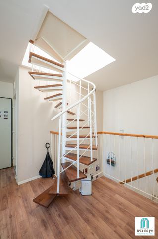 דו משפחתי, בנימינה גבעת עדה