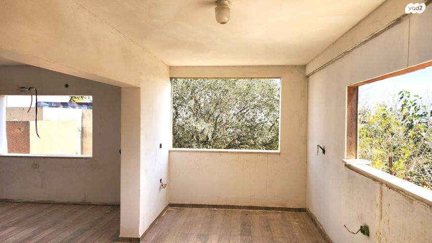 דו משפחתי, משגב עם