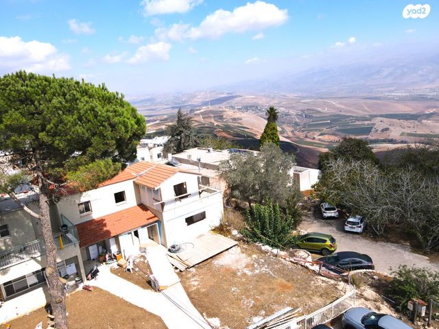 דו משפחתי, משגב עם