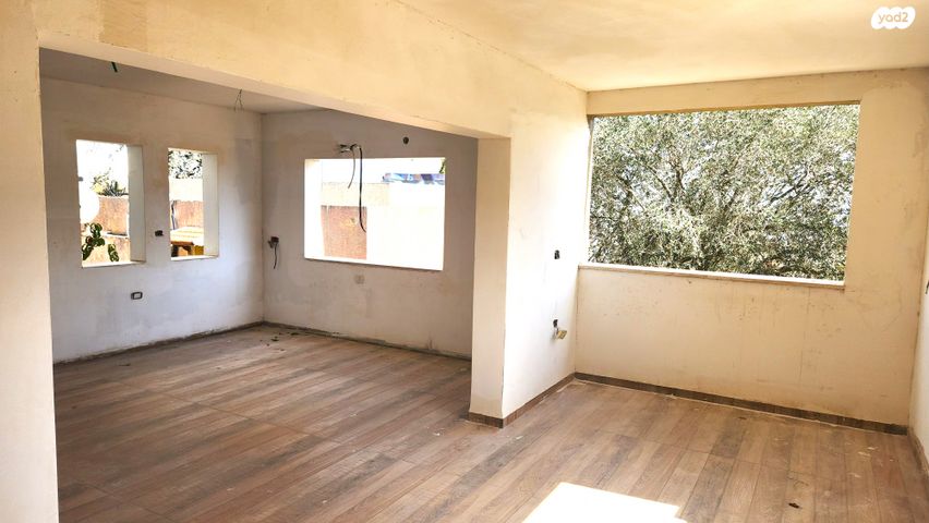 דו משפחתי, משגב עם